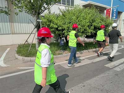 Pelanggan Hawaii untuk lawatan kilang